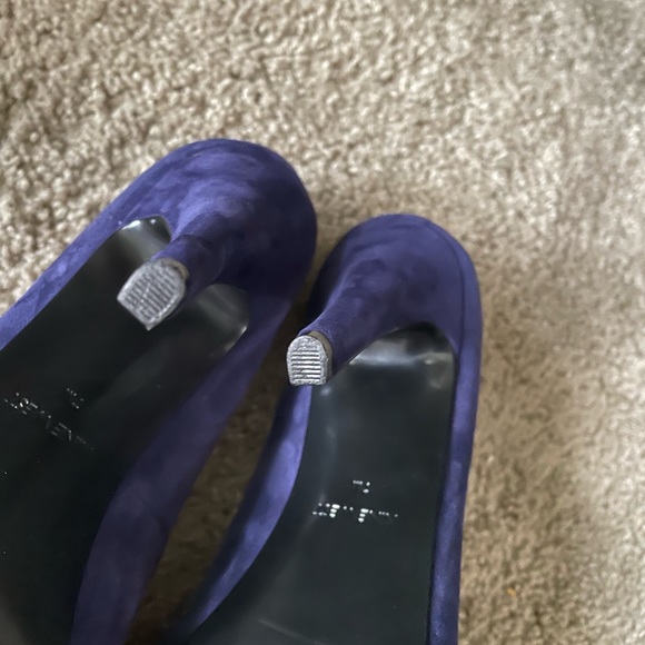 Nine West Swankyo Navy Blue Suede Round Toe Pumps - Picture 5 of 9